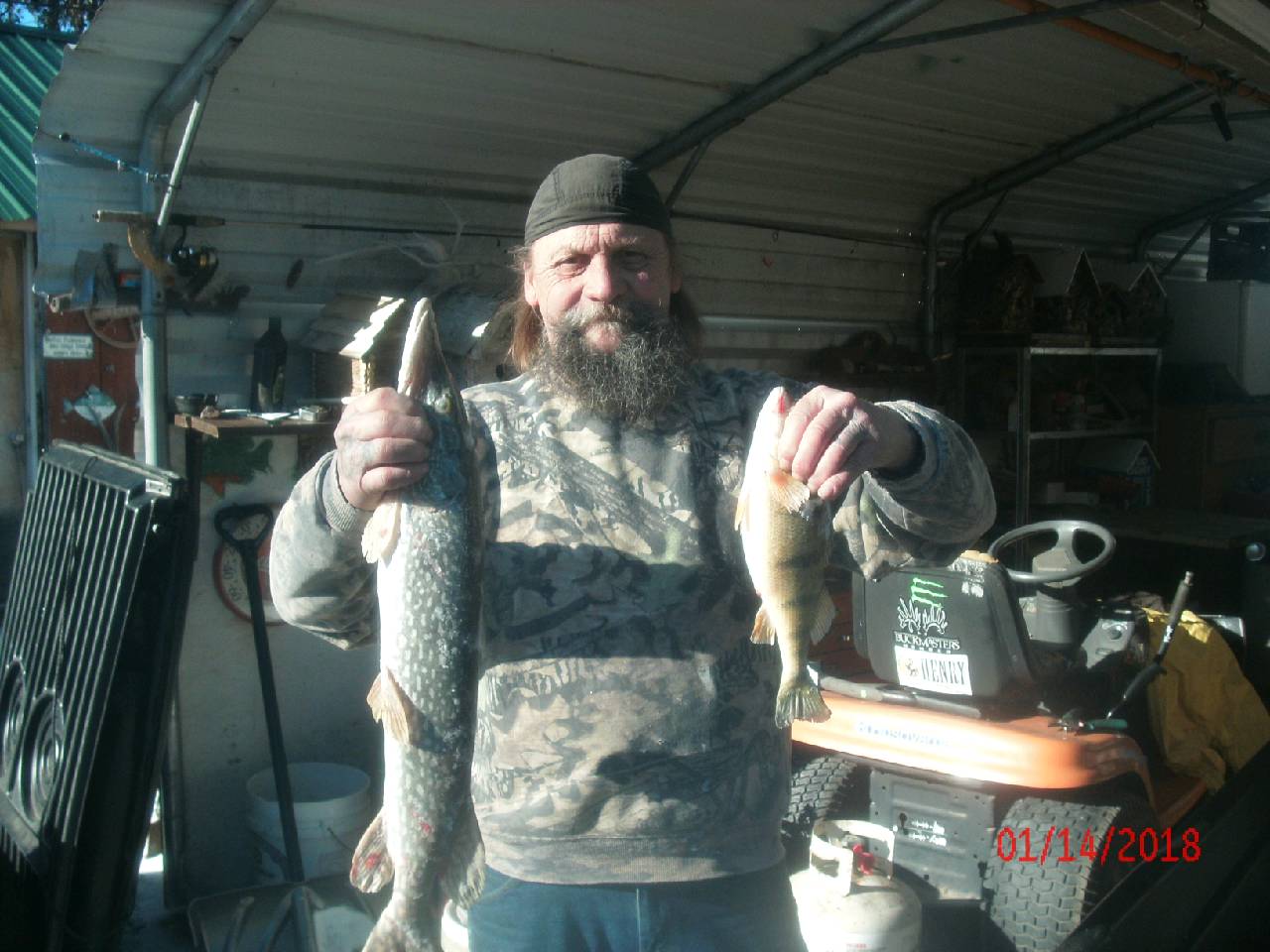 BUCK'S BAIT & TACKLE » Blog Archive » ICE FISHING IS COOL